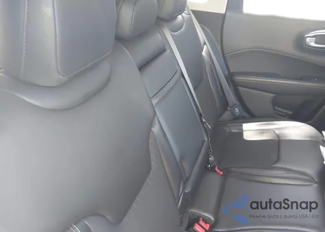 2018 Jeep Compass Latitude 4X4 from USA, damaged, VIN 3C4NJDBB5JT200840